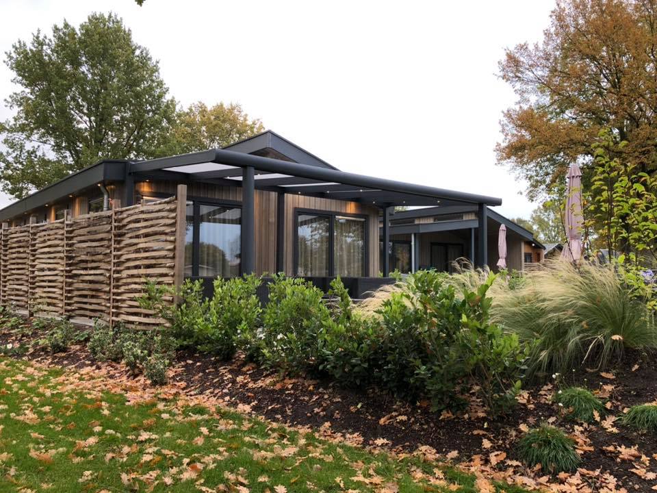 Overkapping antraciet2